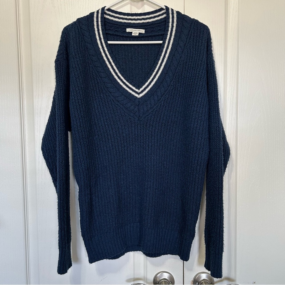 American Eagle Navy Blue V-Neck Sweater Small